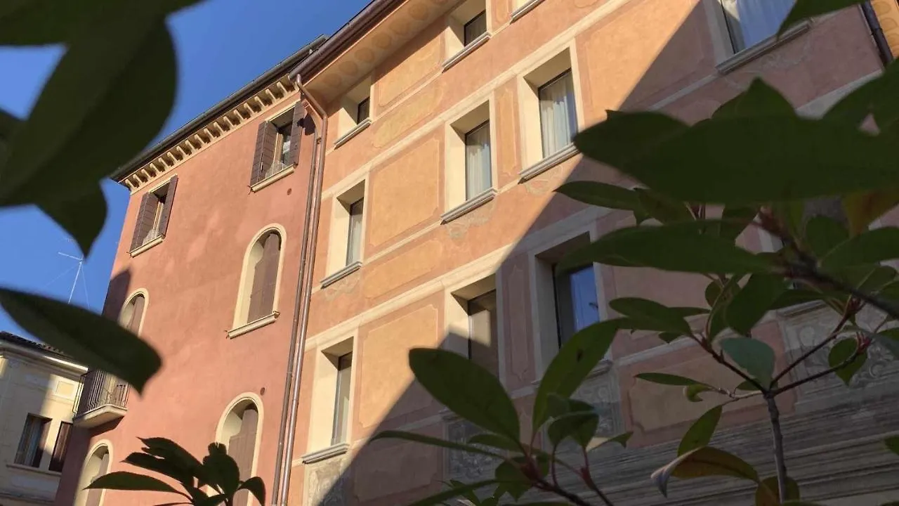 Do Pomi Suite Treviso Italy