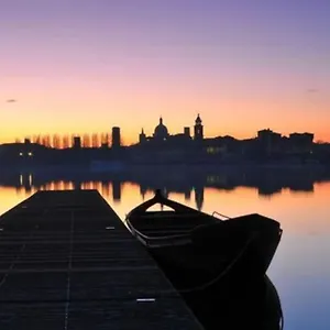 https://apt-via-verdi-37-1p.it-lombardy.com